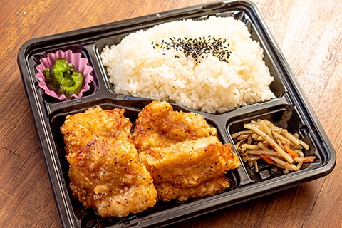 アヒージョ　から揚げ弁当